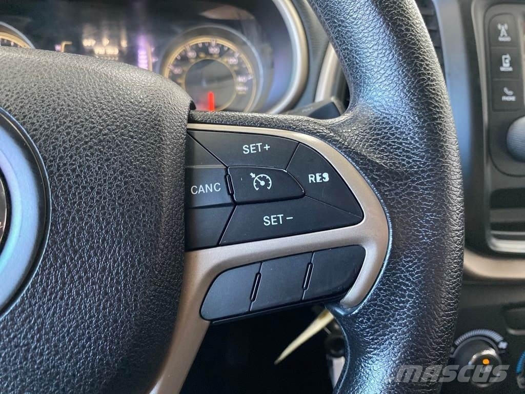Jeep Cherokee Otomobiller