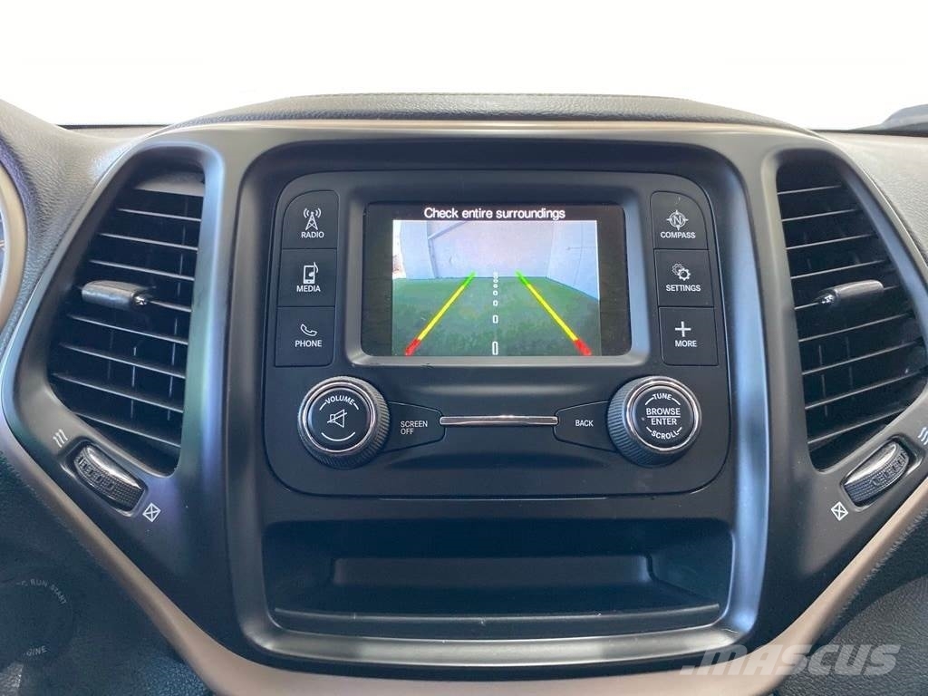 Jeep Cherokee Otomobiller