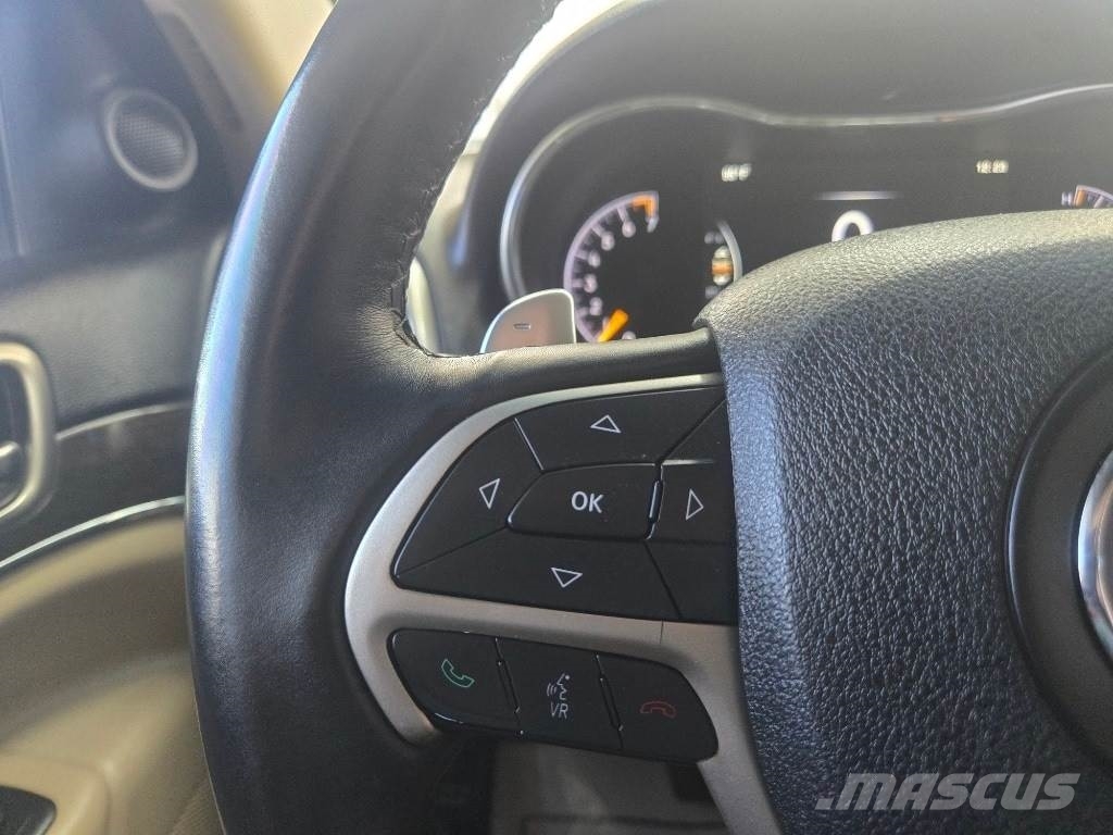 Jeep Grand Cherokee Otomobiller