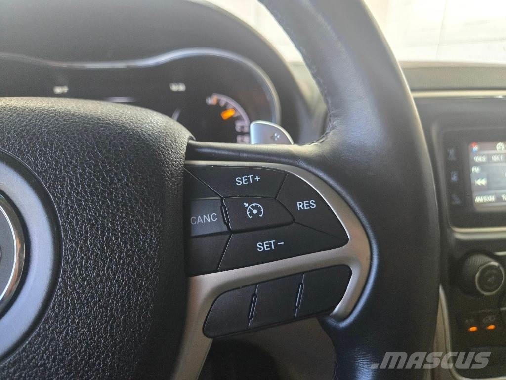 Jeep Grand Cherokee Otomobiller