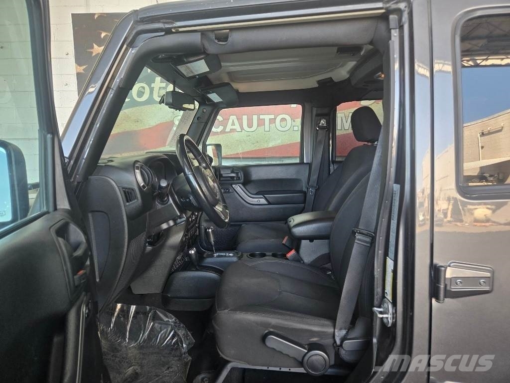 Jeep Wrangler JK Otomobiller