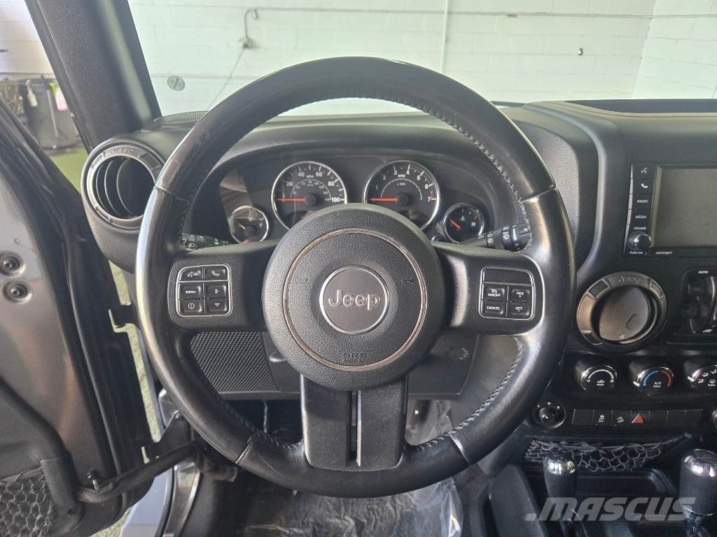 Jeep Wrangler JK Otomobiller