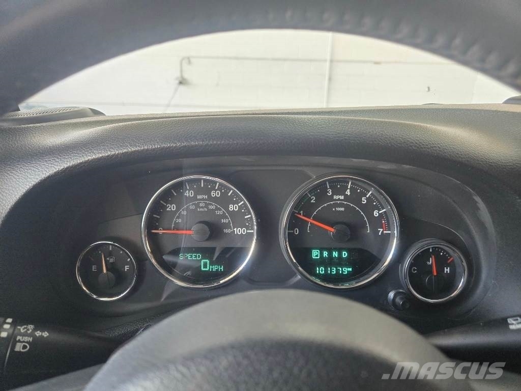 Jeep Wrangler JK Otomobiller