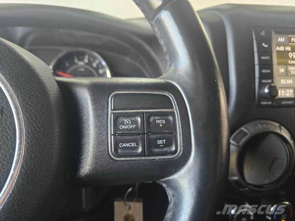 Jeep Wrangler JK Otomobiller