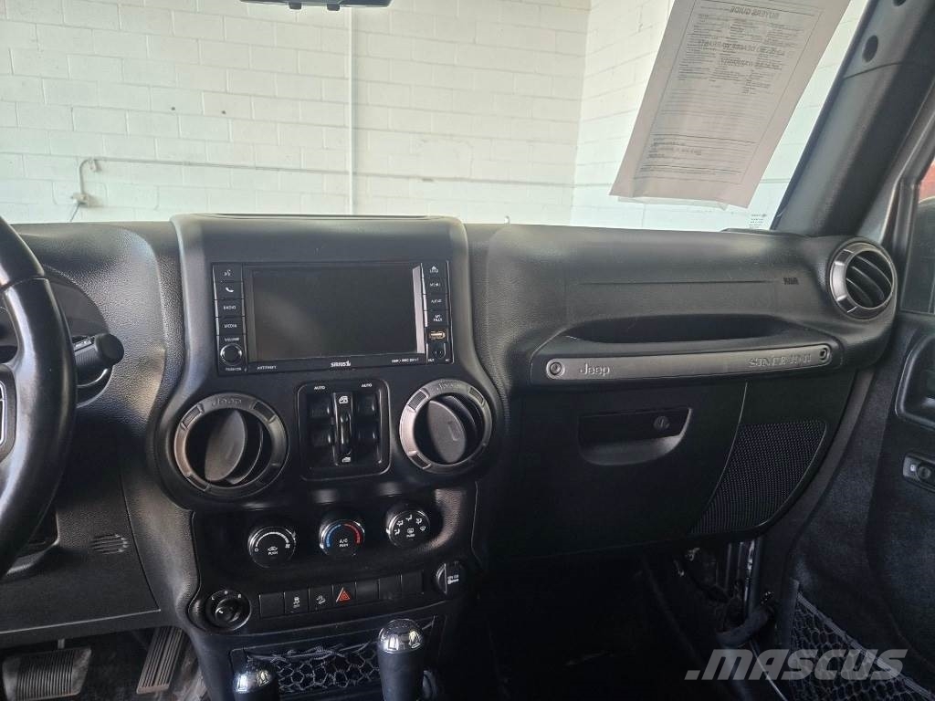 Jeep Wrangler JK Otomobiller