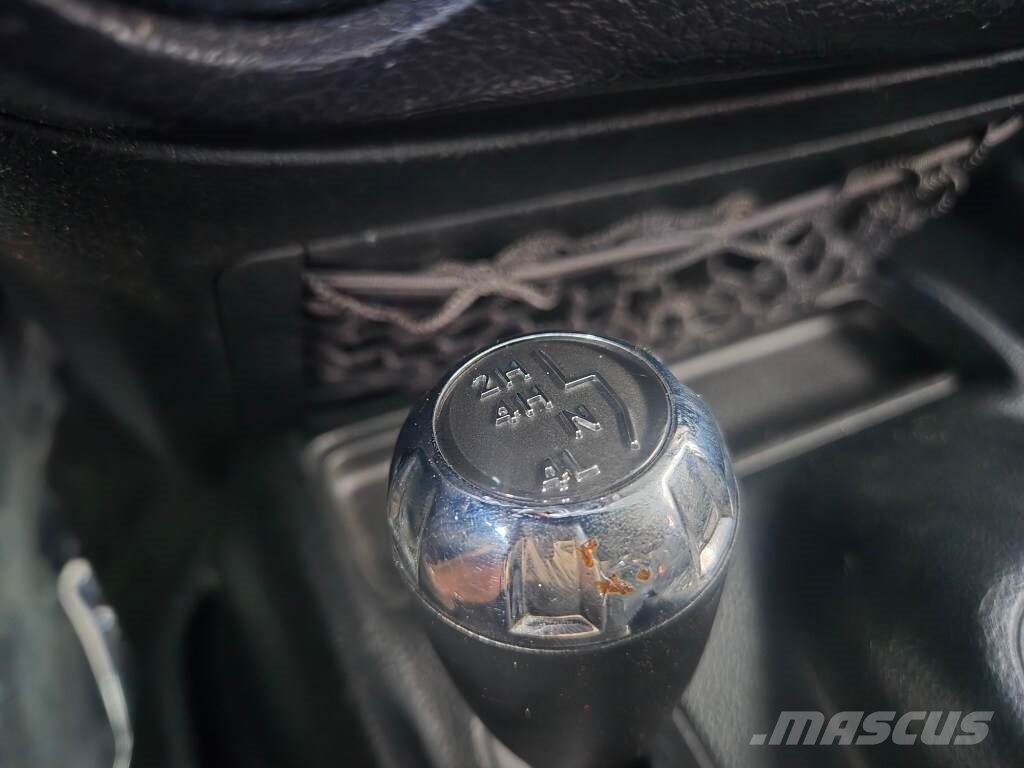 Jeep Wrangler JK Otomobiller