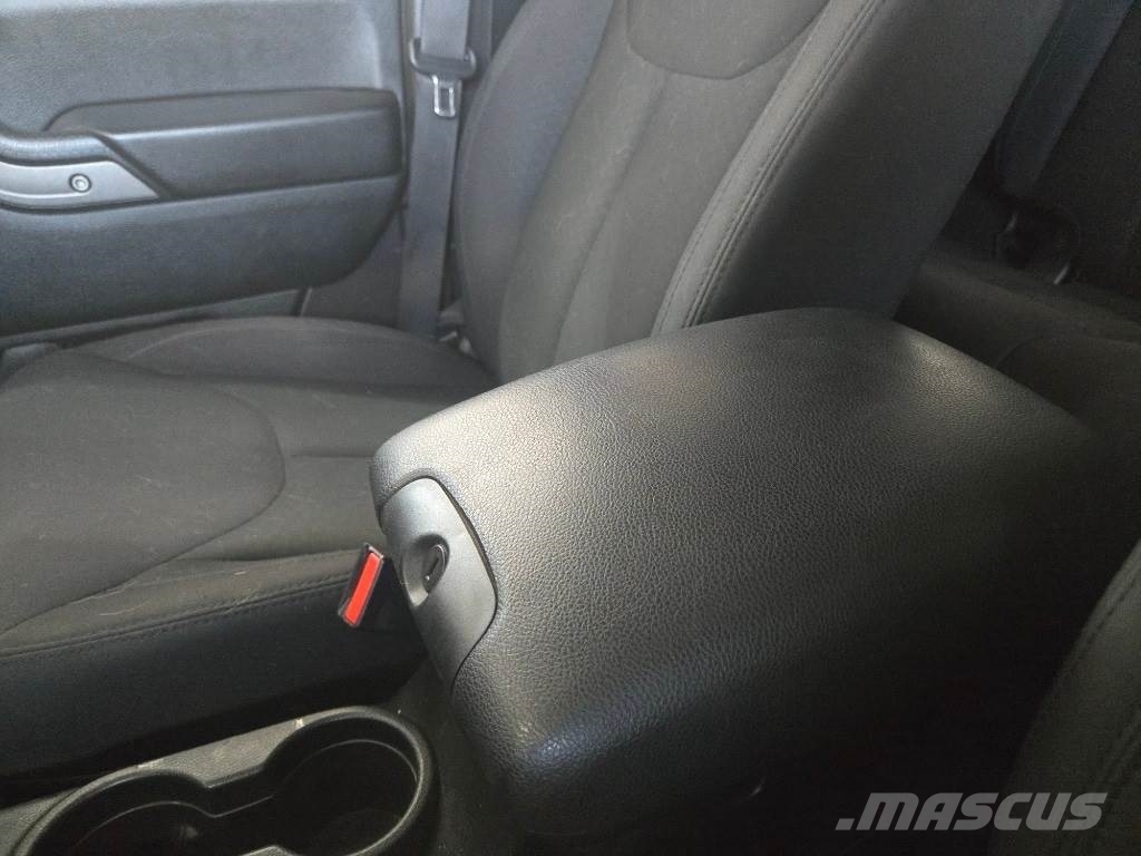 Jeep Wrangler JK Otomobiller