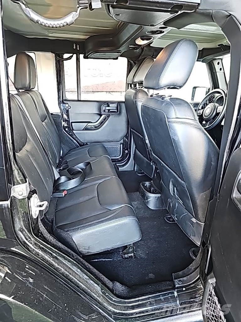 Jeep Wrangler Unlimited Otomobiller