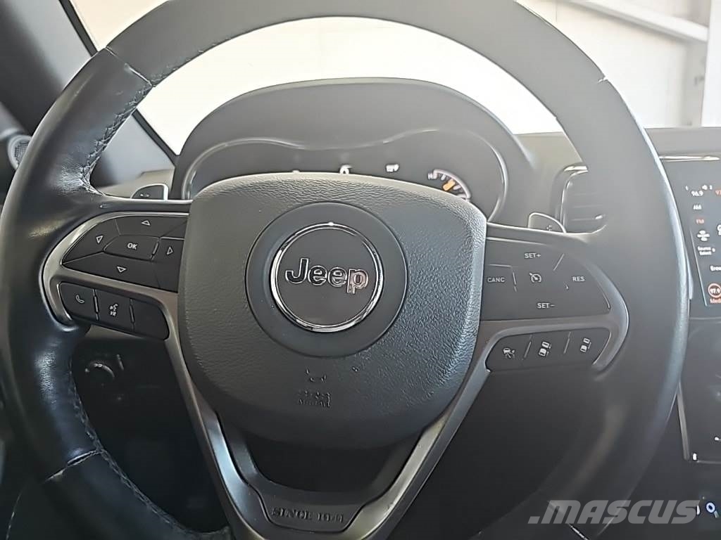 Jeep Grand Cherokee Otomobiller