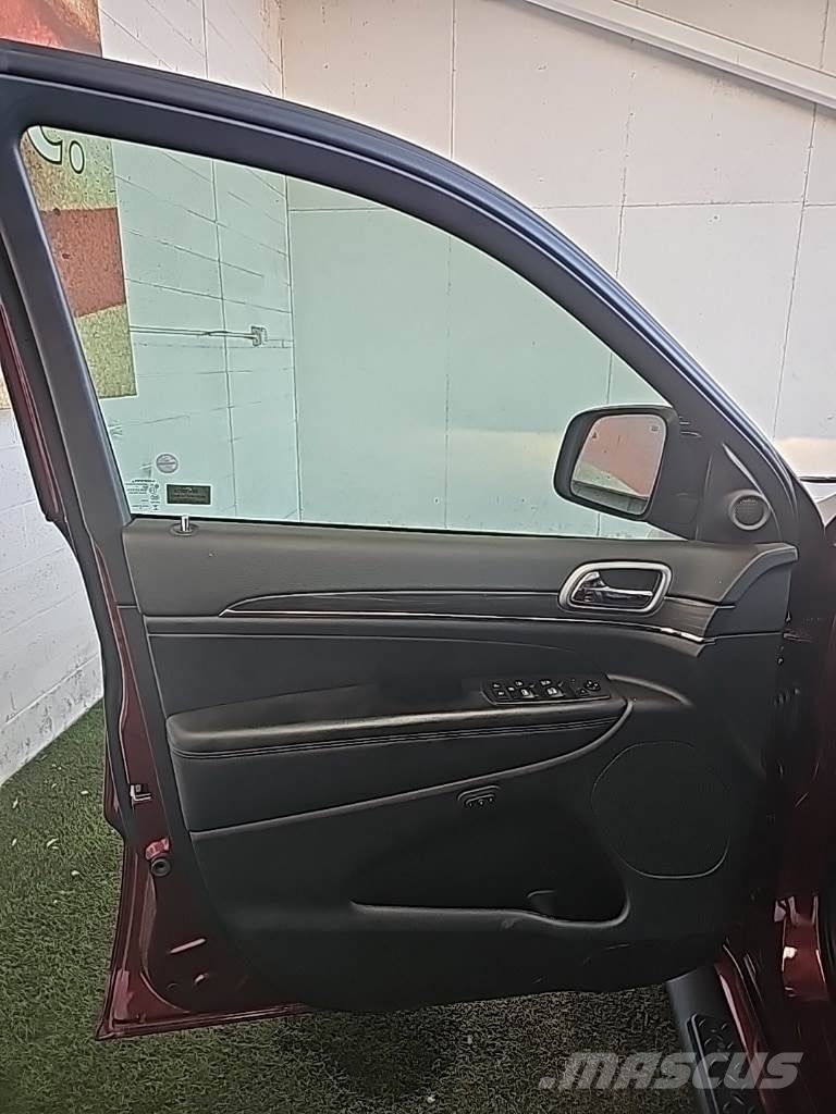 Jeep Grand Cherokee Otomobiller