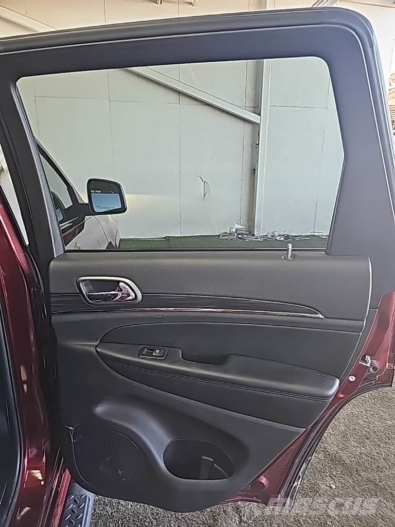 Jeep Grand Cherokee Otomobiller