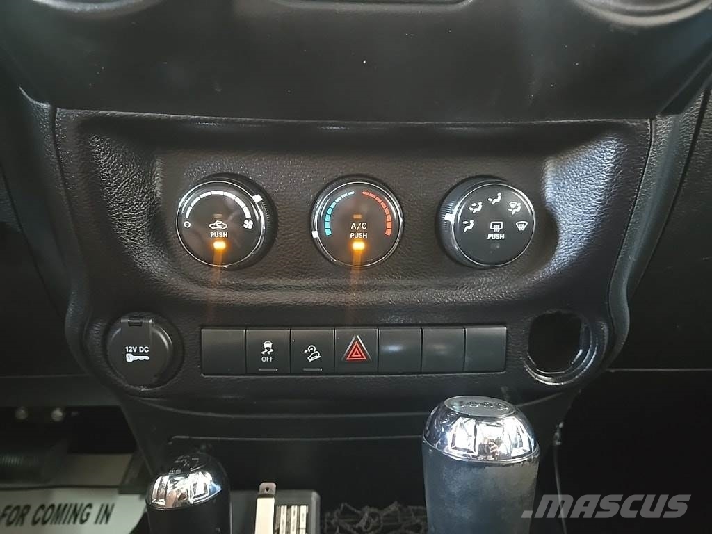 Jeep Wrangler JK Osobní vozy