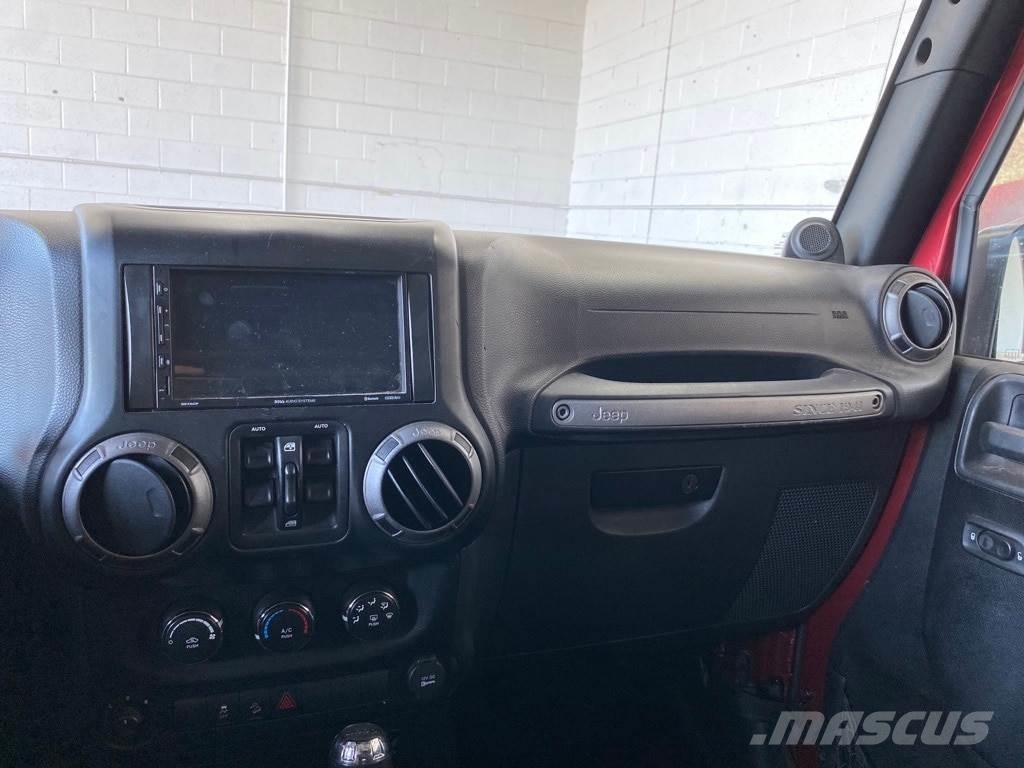 Jeep Wrangler Unlimited Osobní vozy