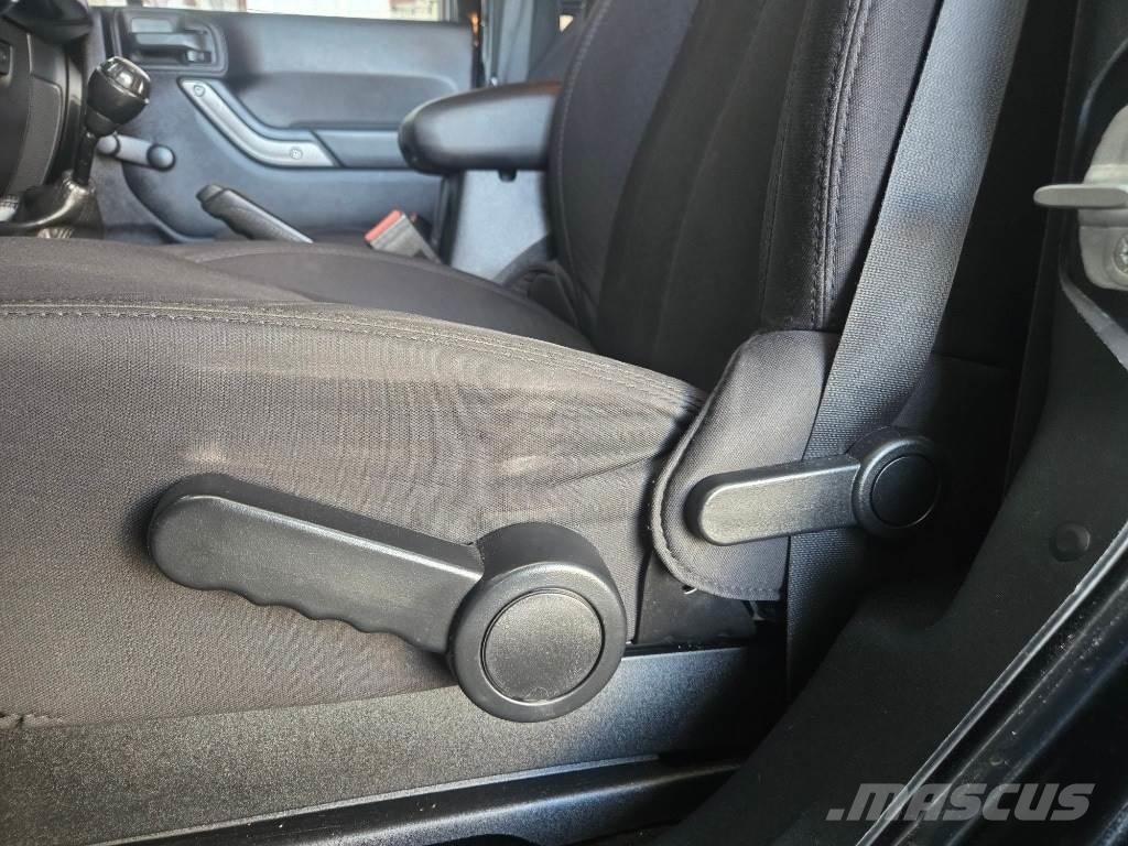 Jeep Wrangler Otomobiller