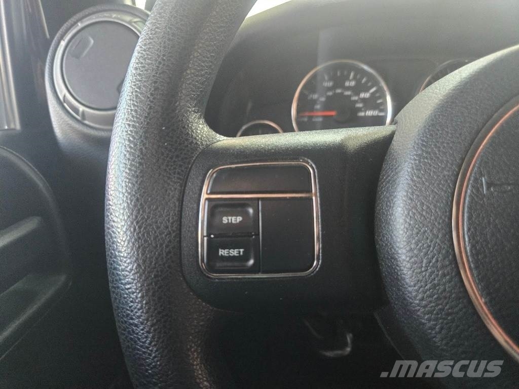 Jeep Wrangler Otomobiller