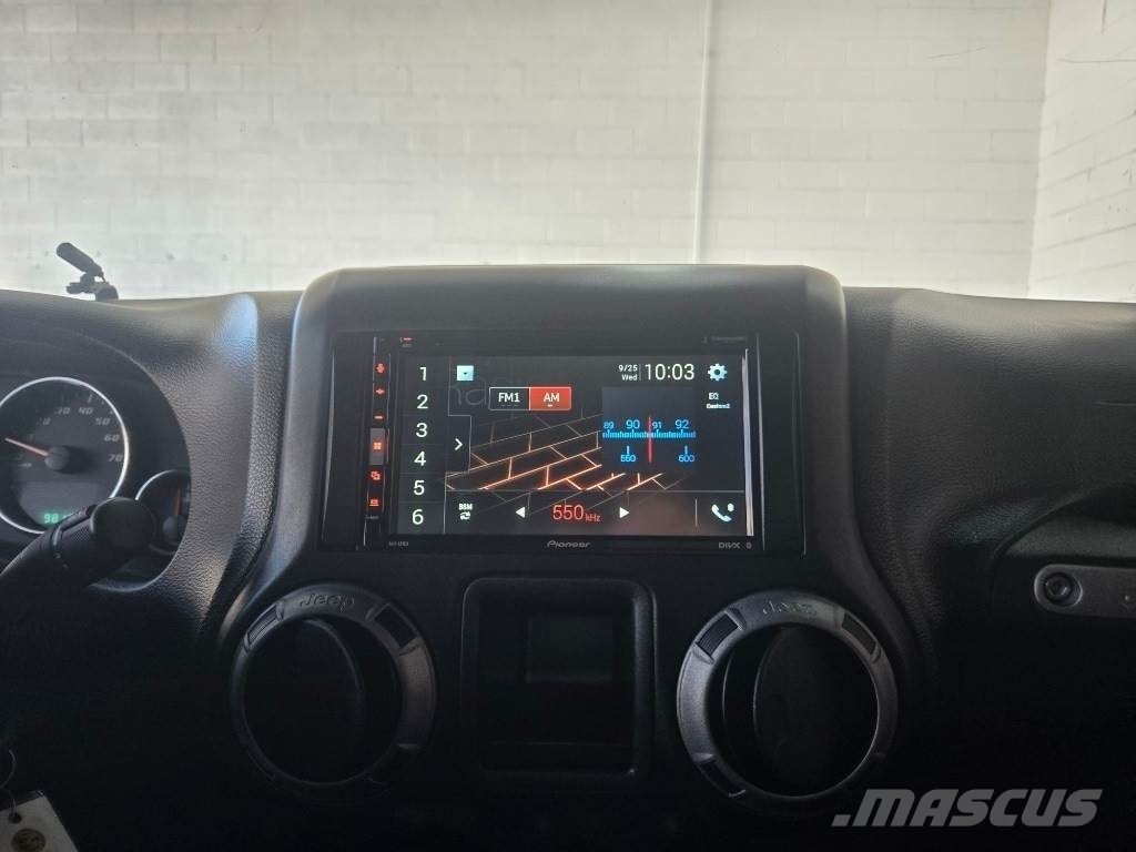 Jeep Wrangler Otomobiller