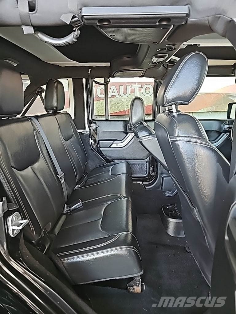 Jeep Wrangler JK Unlimited Otomobiller