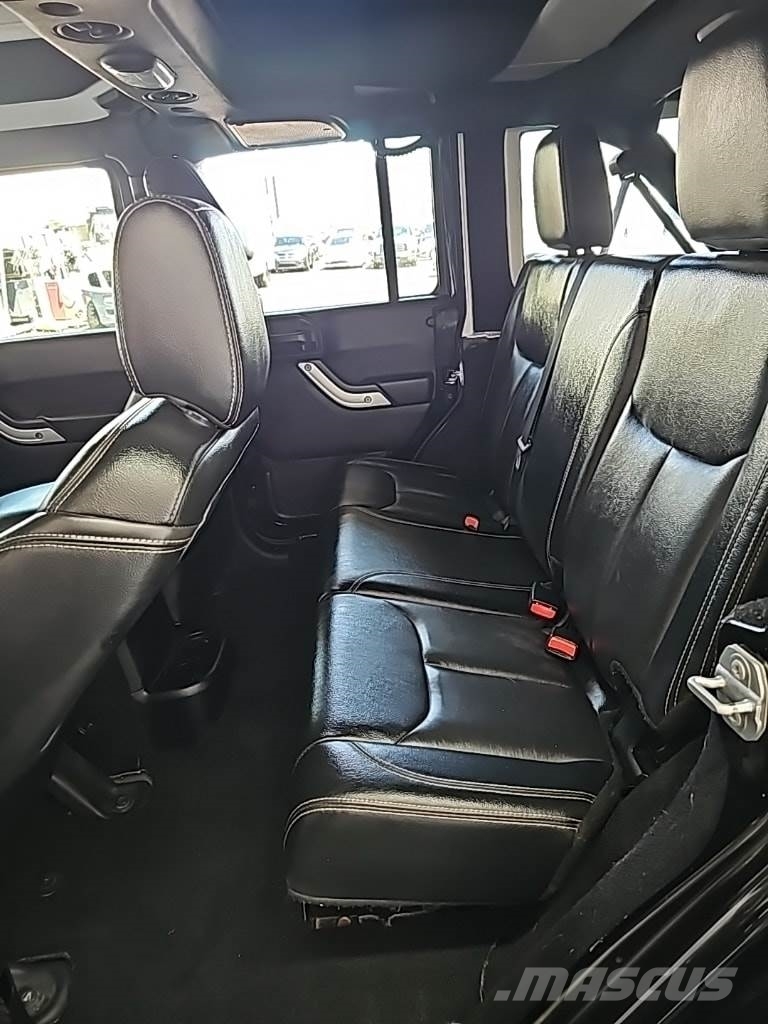 Jeep Wrangler JK Unlimited Otomobiller
