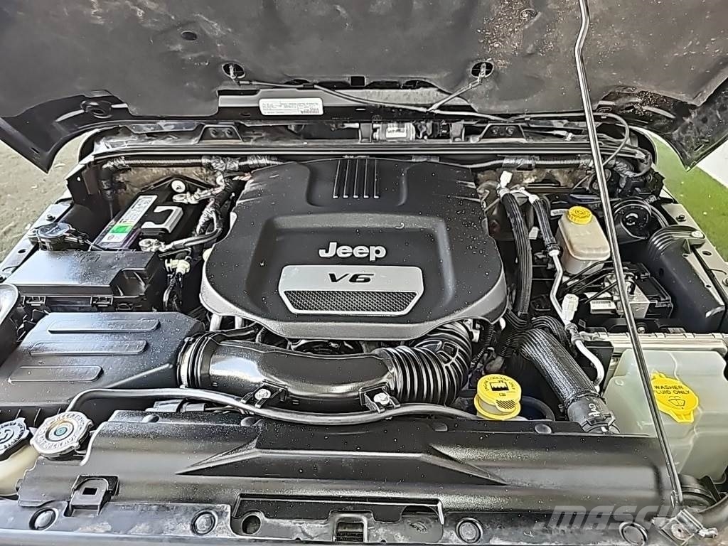 Jeep Wrangler JK Unlimited Otomobiller