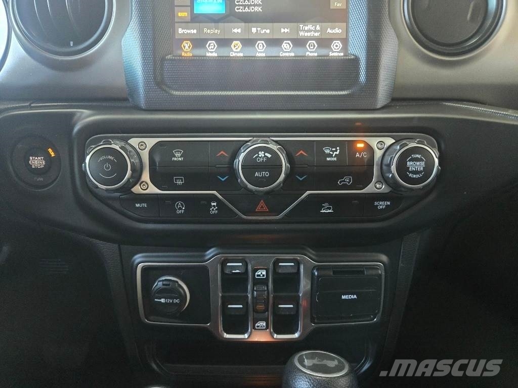 Jeep Wrangler Otomobiller