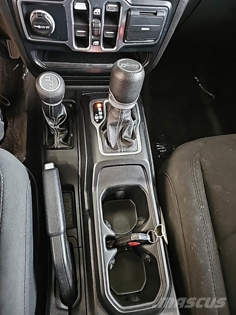 Jeep Wrangler Otomobiller