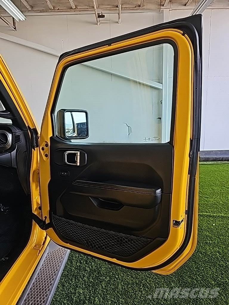 Jeep Wrangler Otomobiller