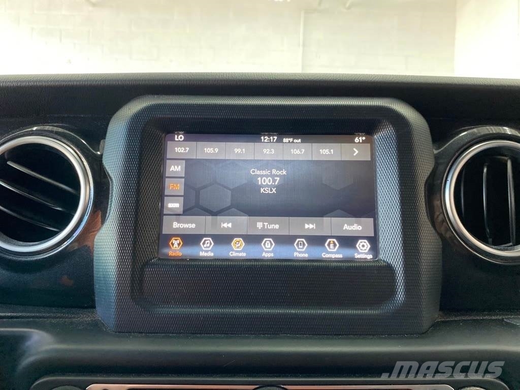 Jeep Wrangler Voiture