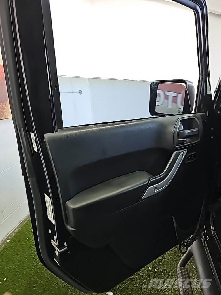 Jeep Wrangler Unlimited Otomobiller