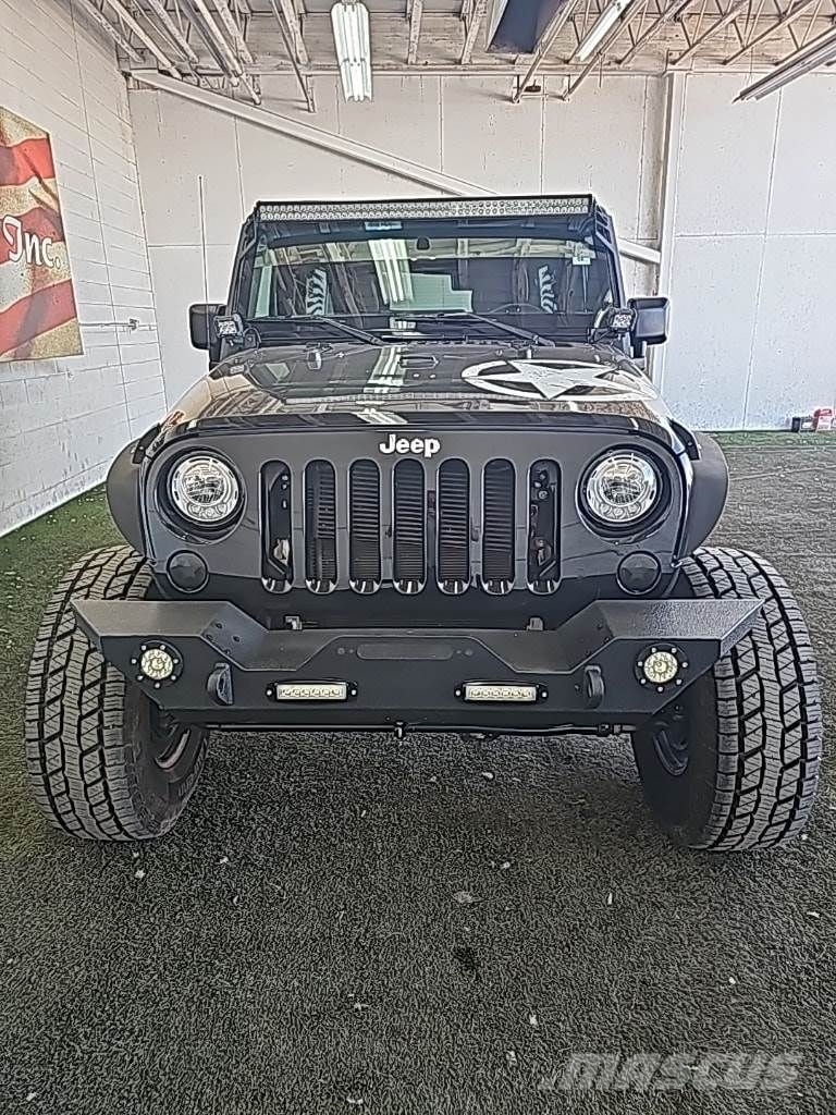Jeep Wrangler JK Unlimited Otomobiller