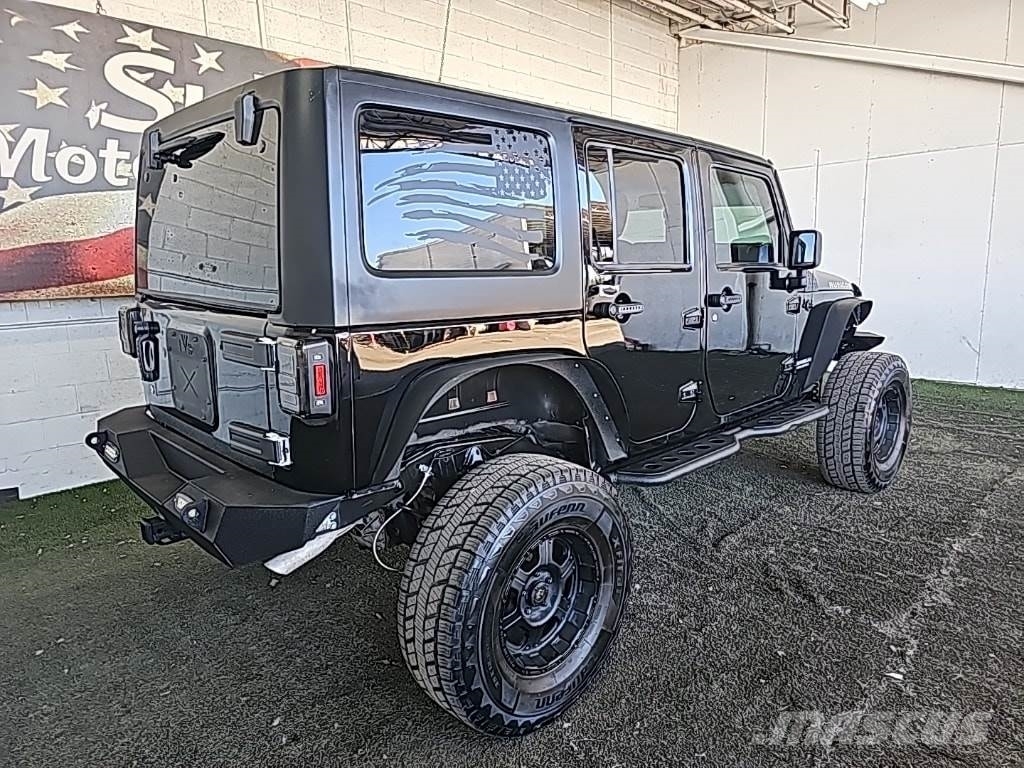 Jeep Wrangler JK Unlimited Otomobiller