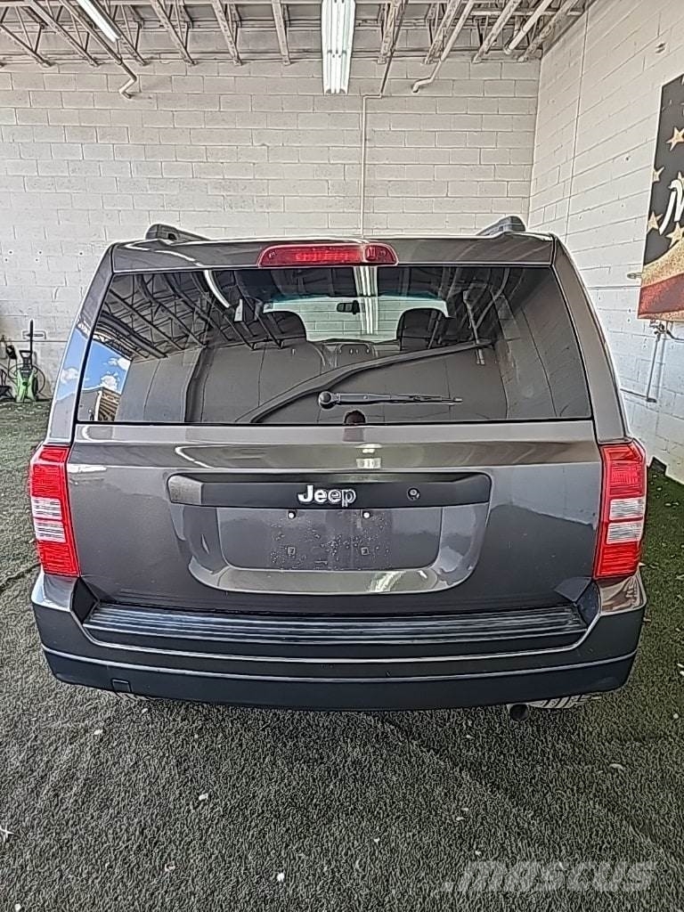 Jeep Patriot 自動車