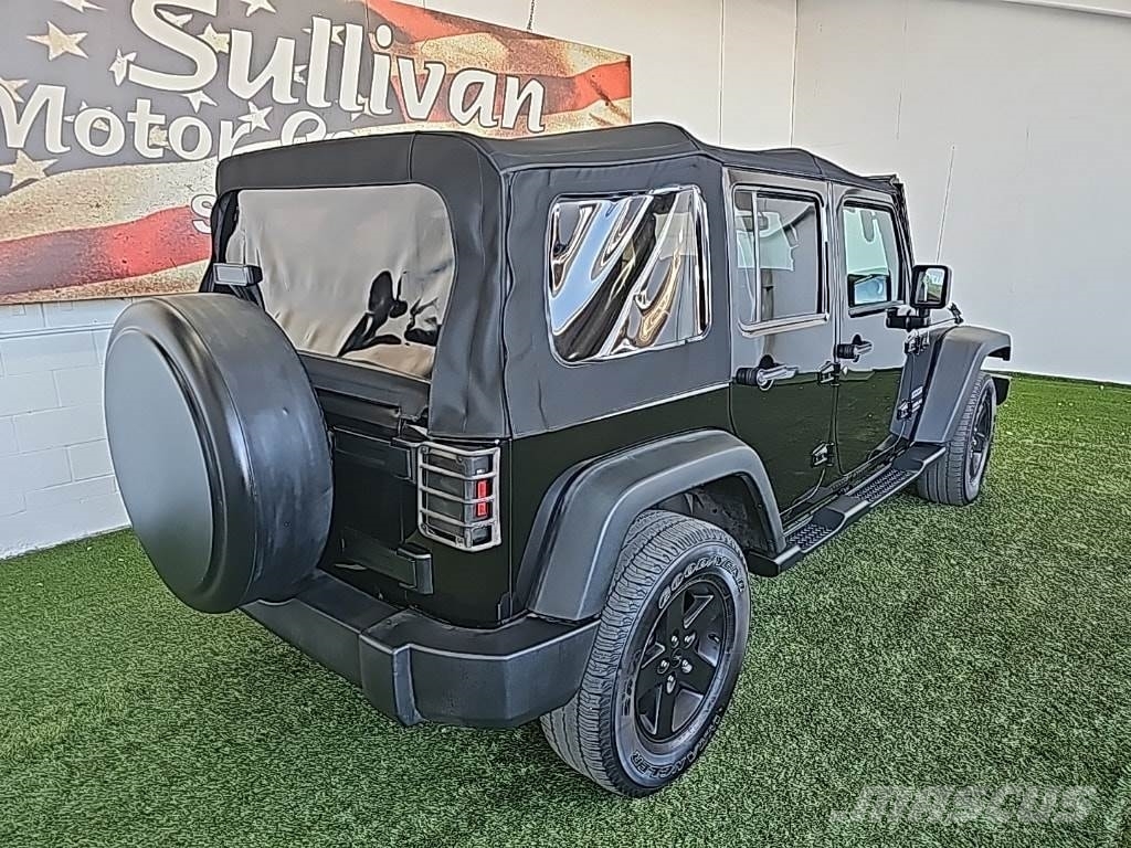 Jeep Wrangler JK Unlimited Otomobiller