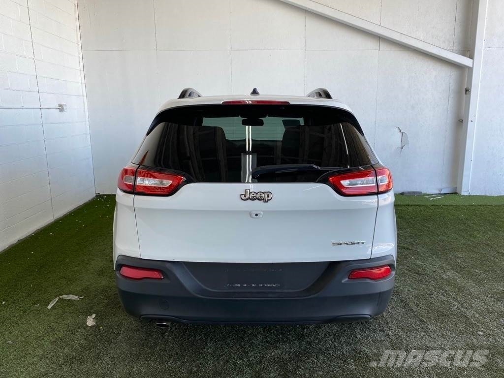 Jeep Cherokee Otomobiller