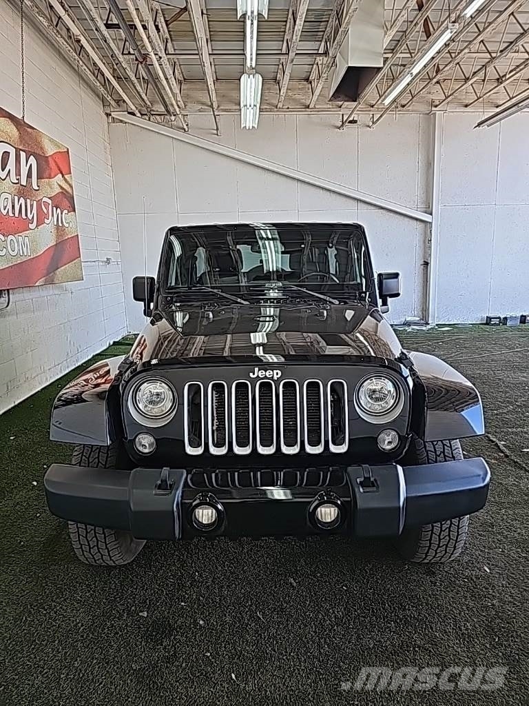 Jeep Wrangler JK Unlimited Otomobiller