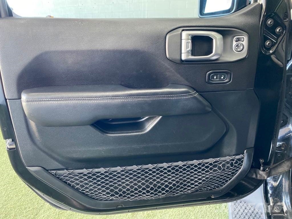 Jeep Wrangler Voiture