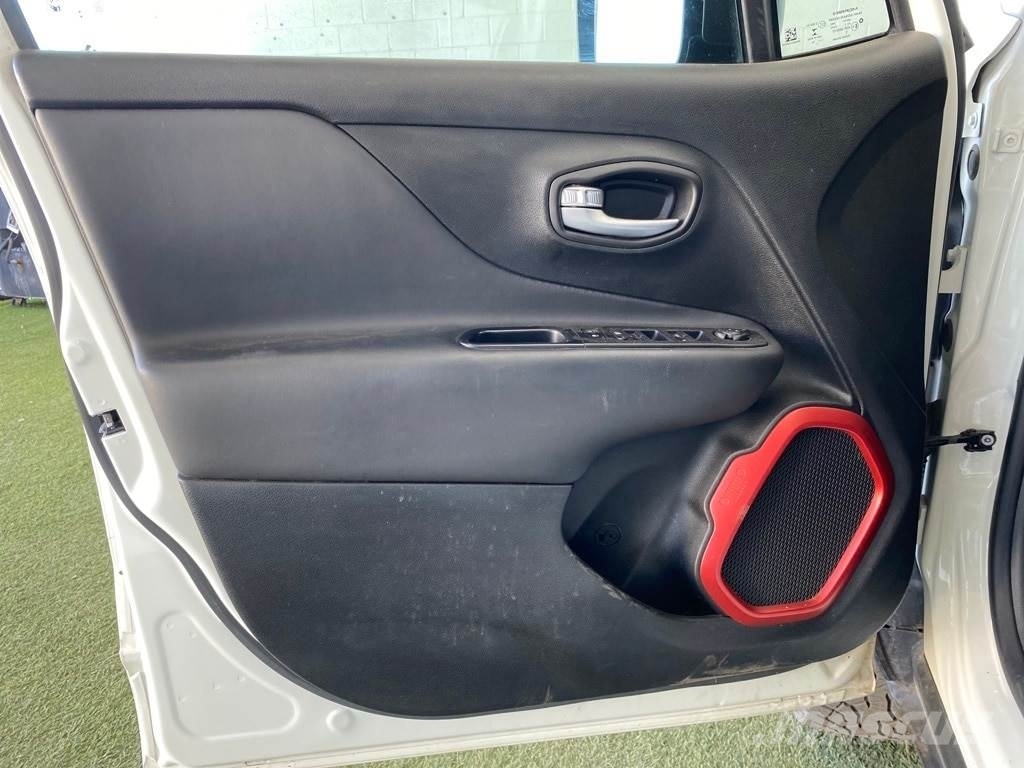 Jeep Renegade Voiture