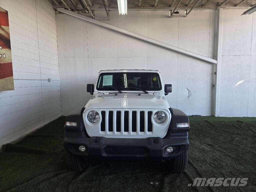 Jeep Wrangler Otomobiller