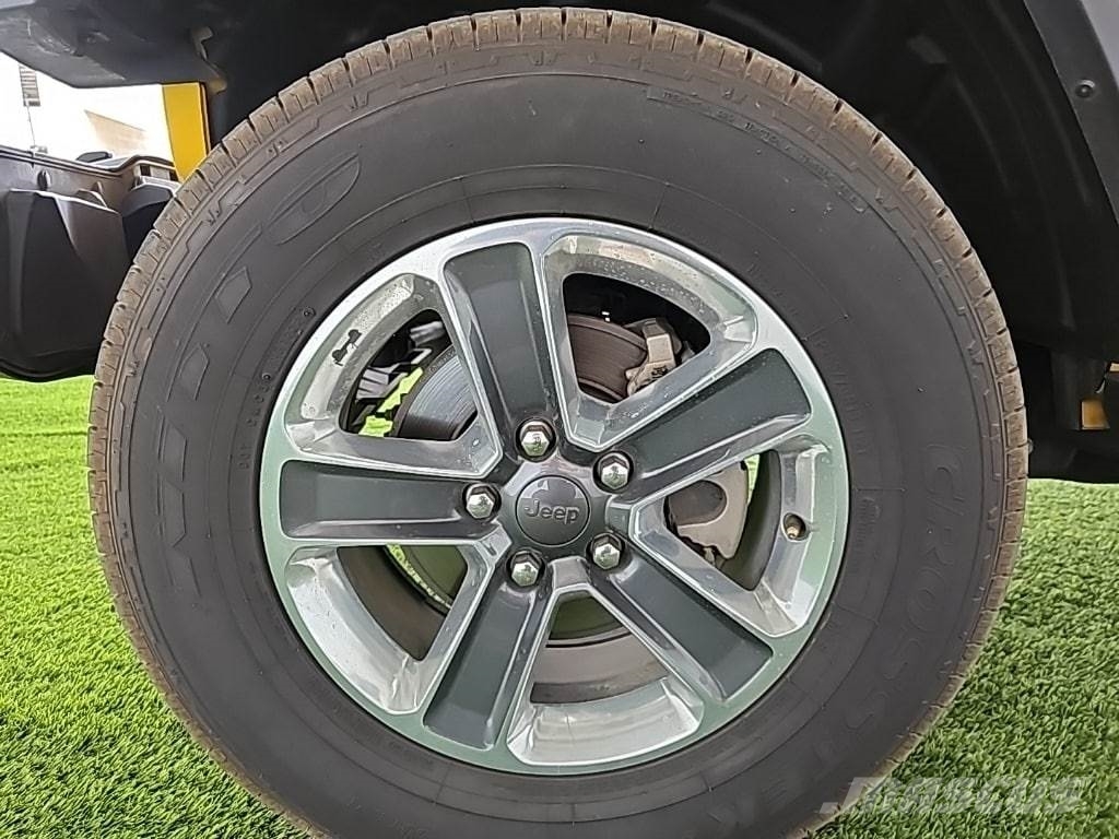 Jeep Wrangler Otomobiller