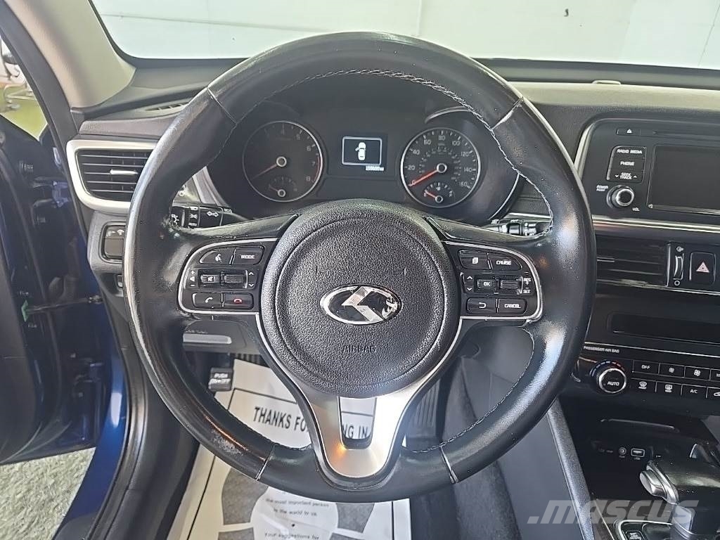Kia Optima PKWs