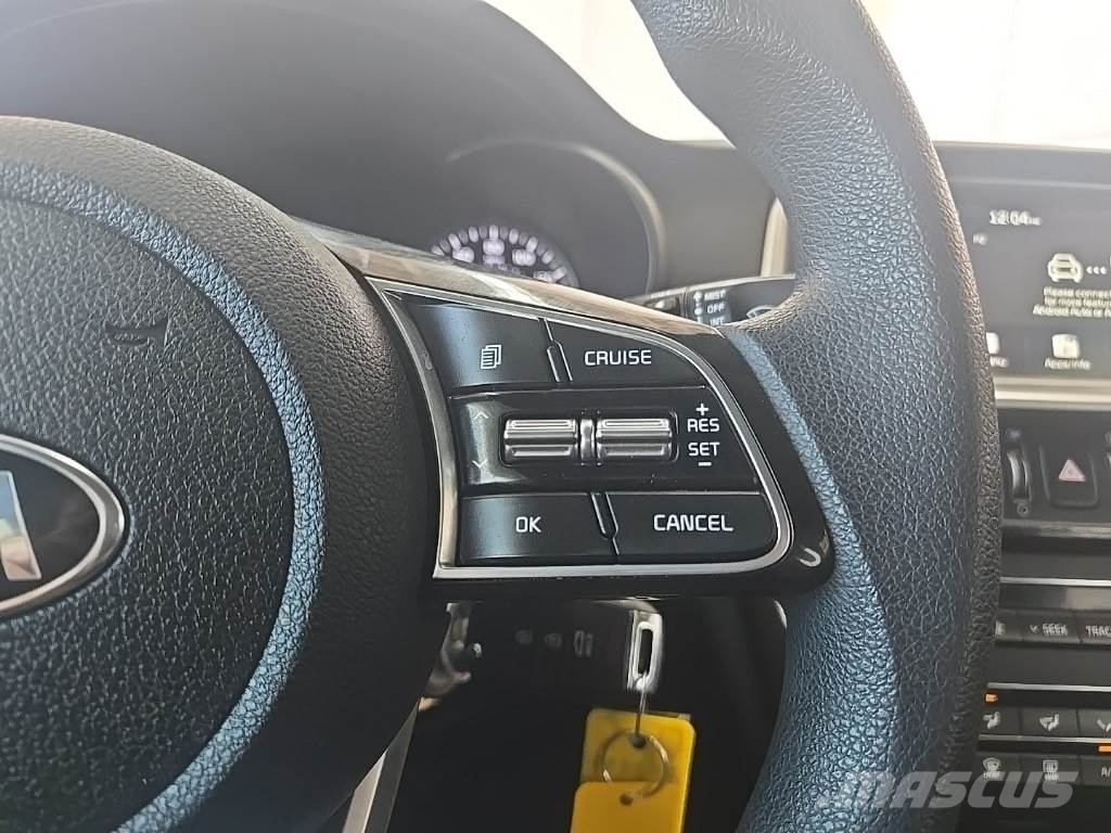 Kia Optima PKWs