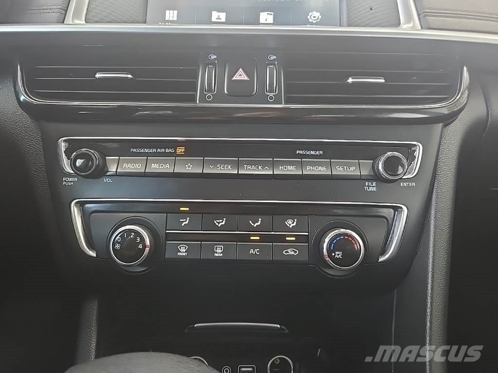 Kia Optima PKWs