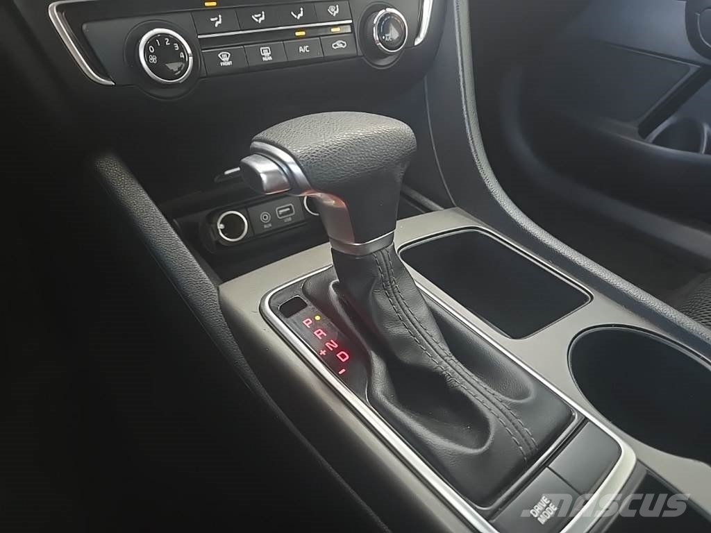 Kia Optima PKWs