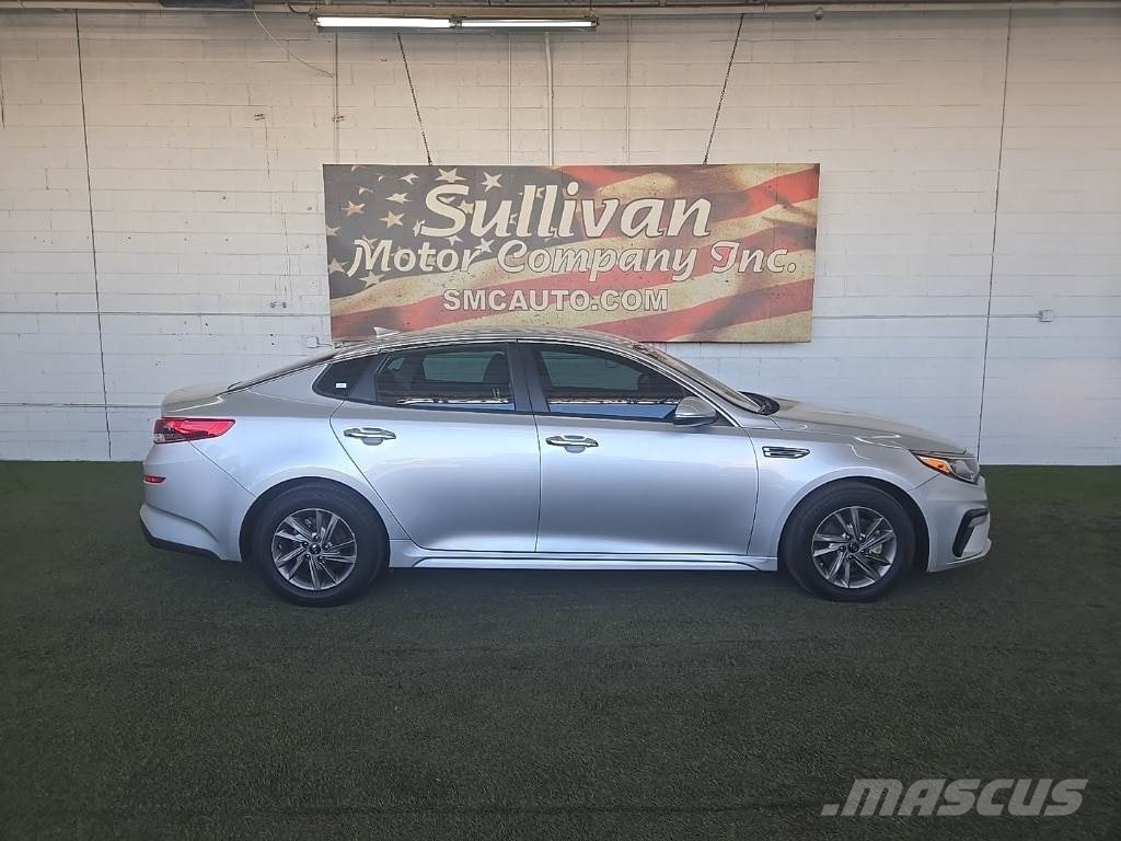 Kia Optima PKWs