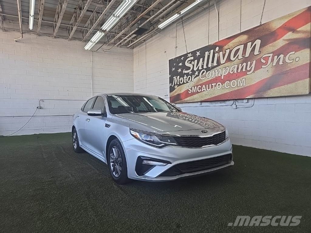 Kia Optima PKWs