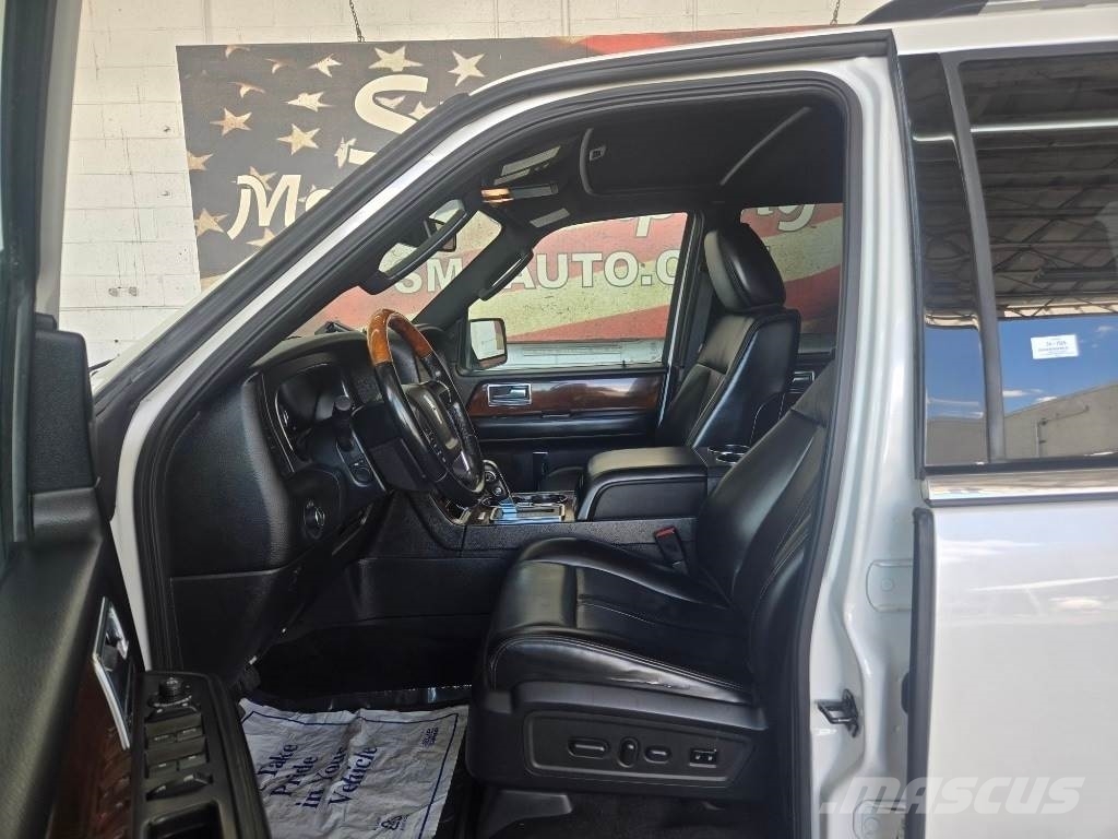 Lincoln Navigator 汽车