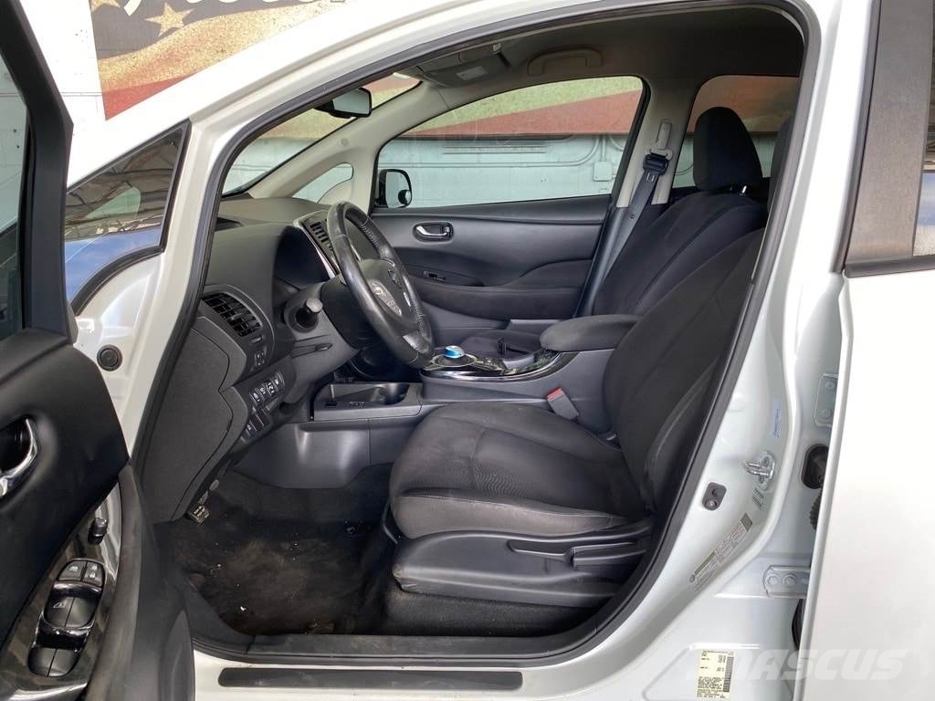Nissan LEAF Voiture