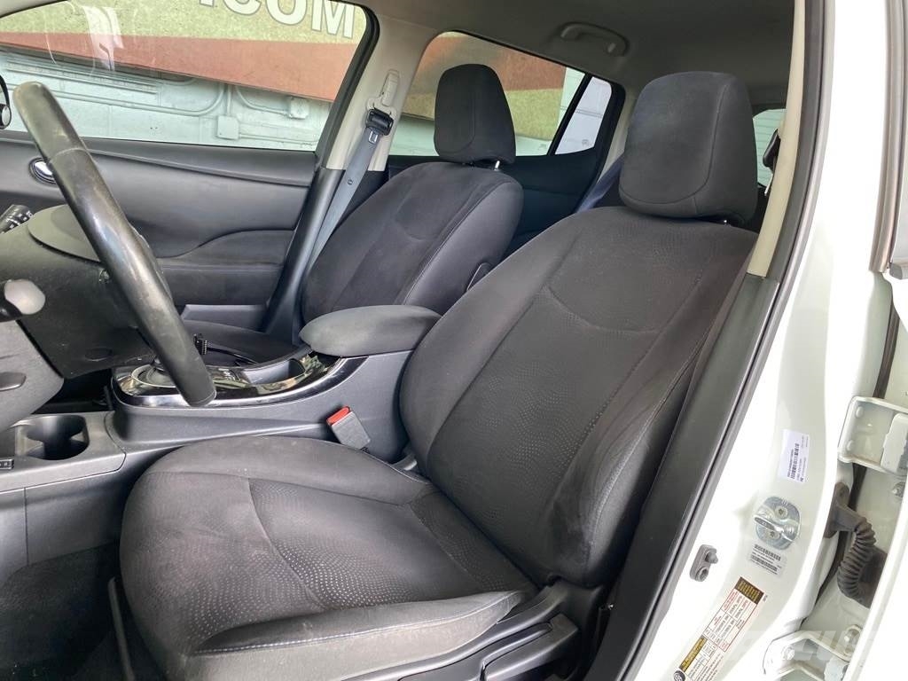 Nissan LEAF Voiture