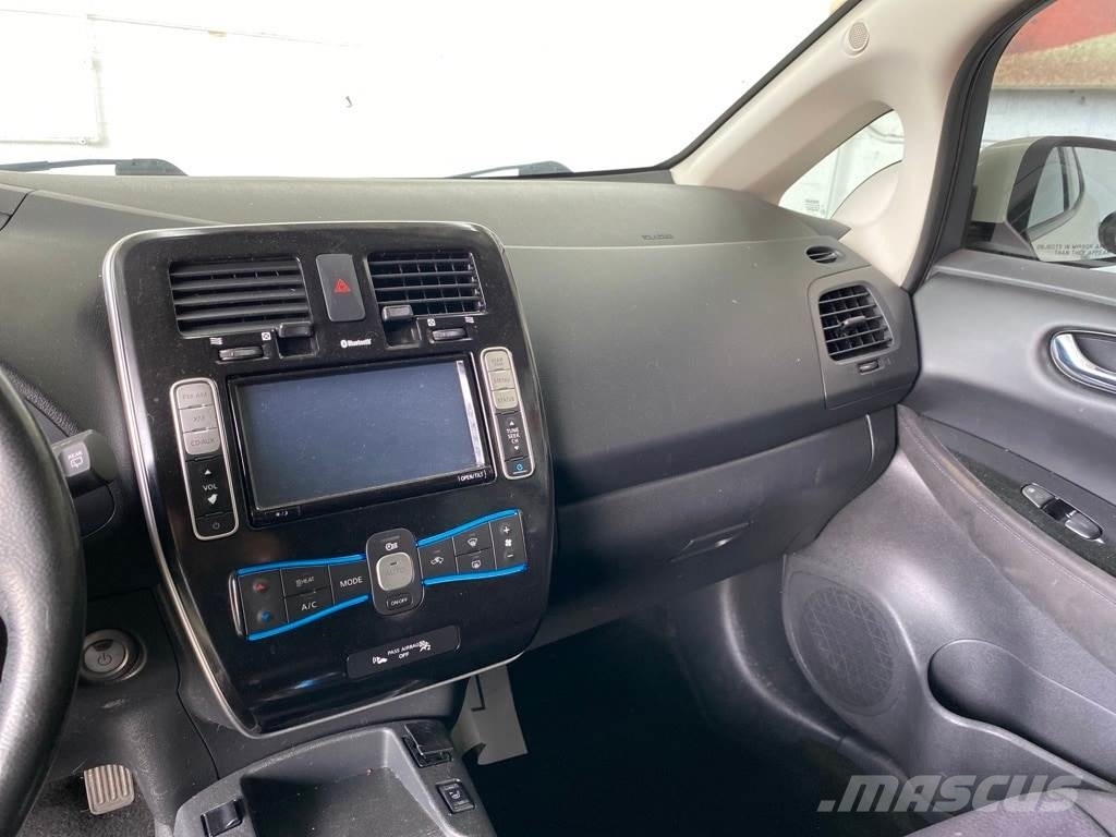 Nissan LEAF Voiture