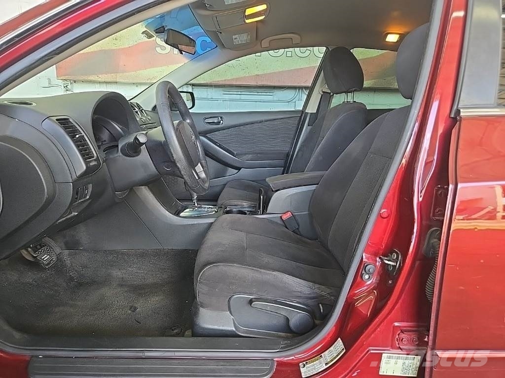 Nissan Altima Voiture
