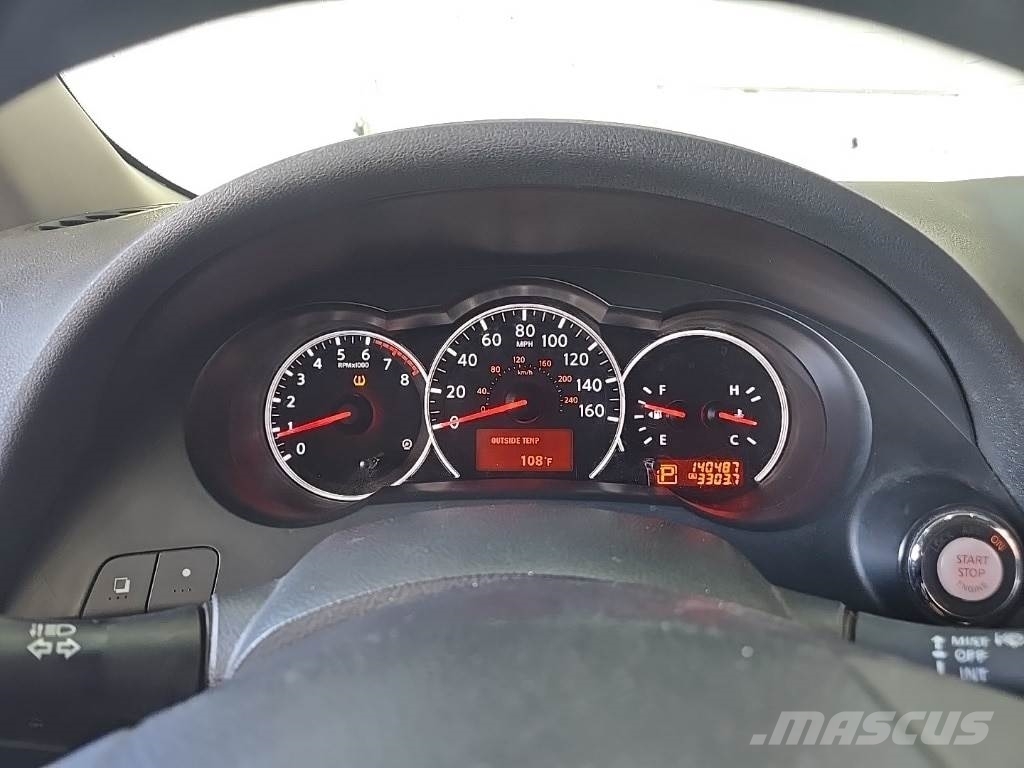 Nissan Altima Voiture